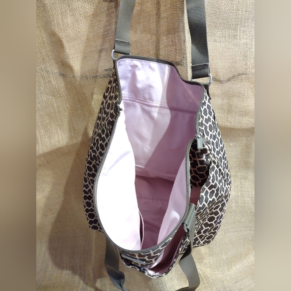 Baggallini purple and tan large tote - Picture 4 of 4